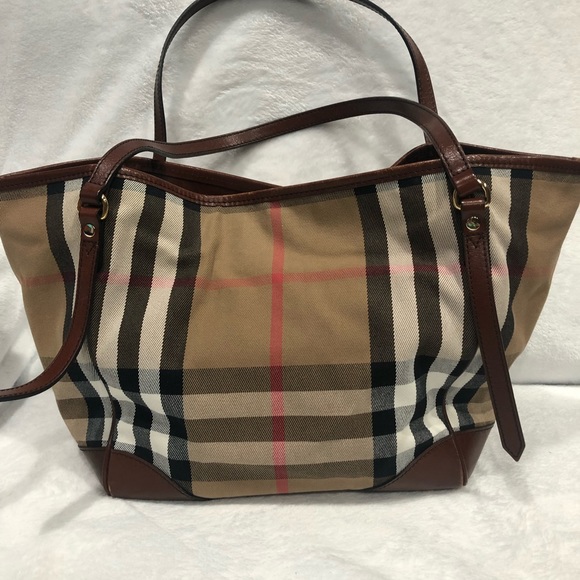 Authentic Burberry Canterbury Purse - Picture 4 of 11